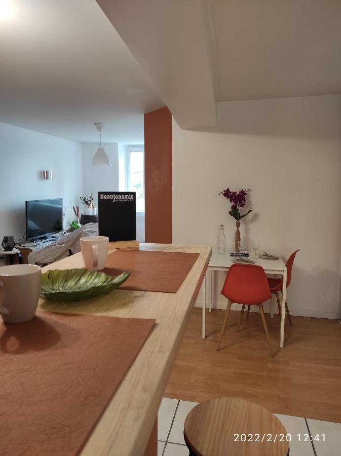 Appartement L'appart&beaujolaise Wifi&netflix En étage Sans Ascenseur En *