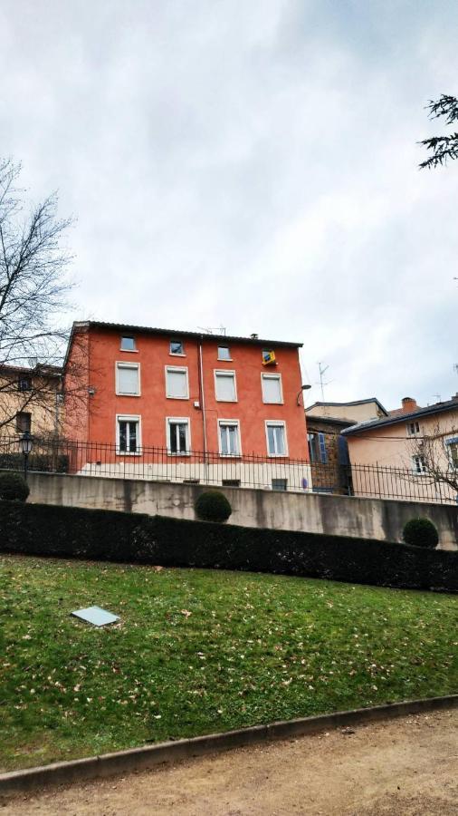 L'appart&beaujolaise Wifi&netflix En étage Sans Ascenseur En Appartement